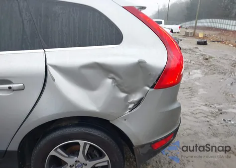 2012 Volvo Xc60 T6/T6 Platinum/T6 Premier Plus/T6 R-Design/T6 R-Design Platinum/T6 R-Design Premier Plus z USA, uszkodzony, nr VIN YV4902DZ3C2301556